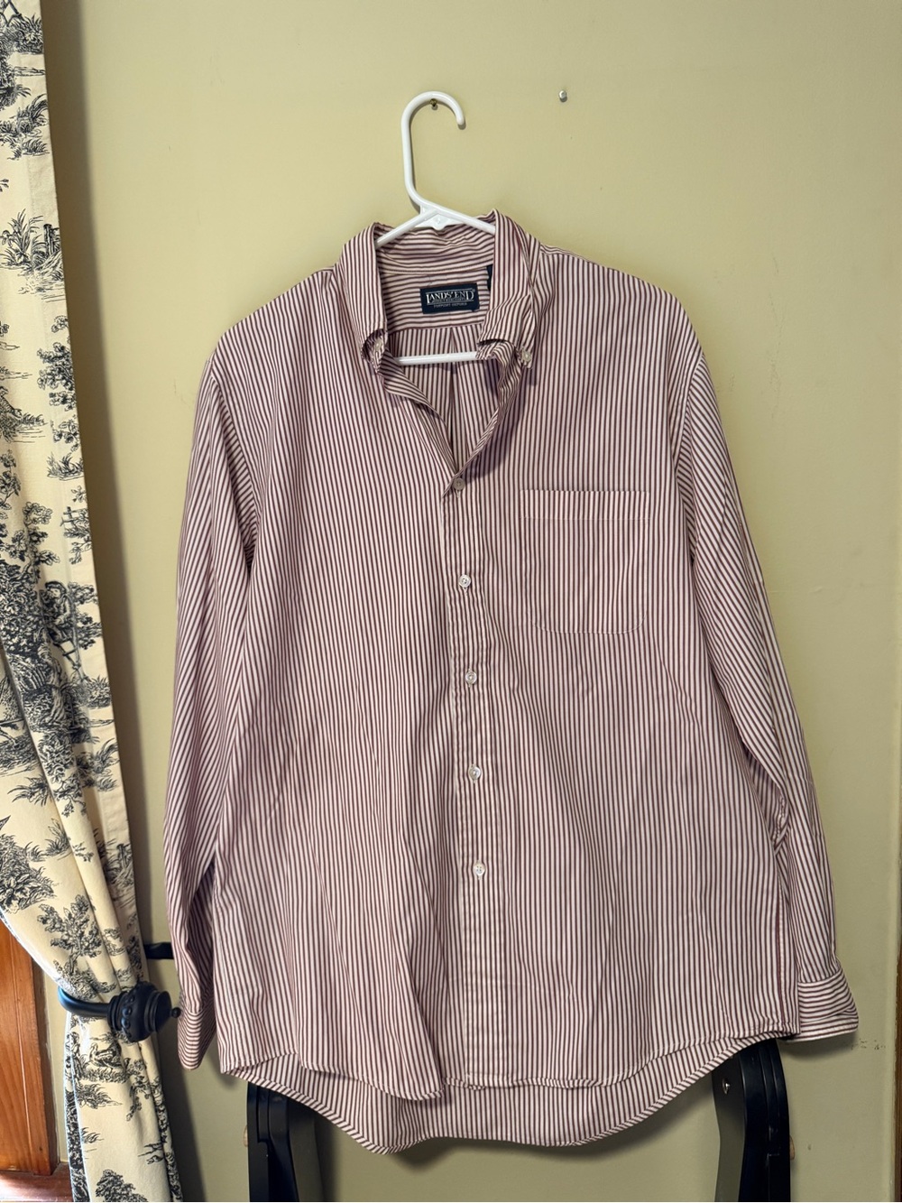 Lands’ End Red-Striped Men's Button-Down Shirt
